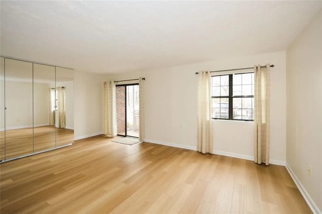 475 Mount Vernon Highway Ne Unit A-102, Sandy Springs, Georgia 30328, 1 Bedroom Bedrooms, ,1 BathroomBathrooms,Residential,For Sale,475 Mount Vernon Highway Ne Unit A-102,7525437