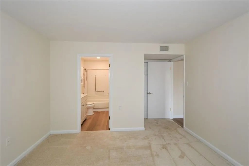475 Mount Vernon Highway Ne Unit A-102, Sandy Springs, Georgia 30328, 1 Bedroom Bedrooms, ,1 BathroomBathrooms,Residential,For Sale,475 Mount Vernon Highway Ne Unit A-102,7525437