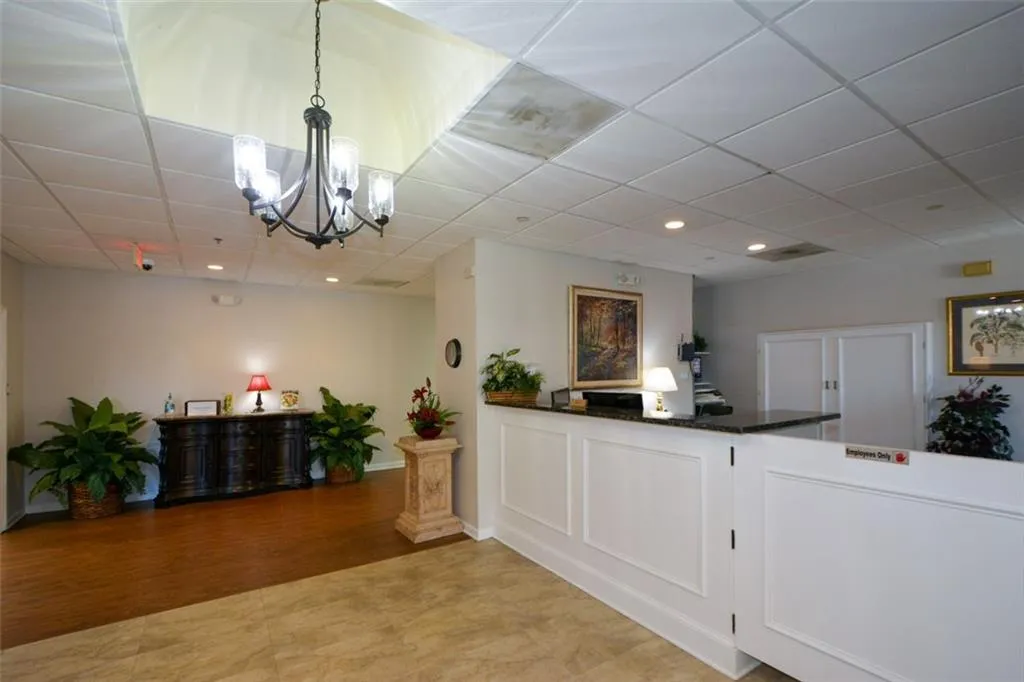 475 Mount Vernon Highway Ne Unit A-102, Sandy Springs, Georgia 30328, 1 Bedroom Bedrooms, ,1 BathroomBathrooms,Residential,For Sale,475 Mount Vernon Highway Ne Unit A-102,7525437