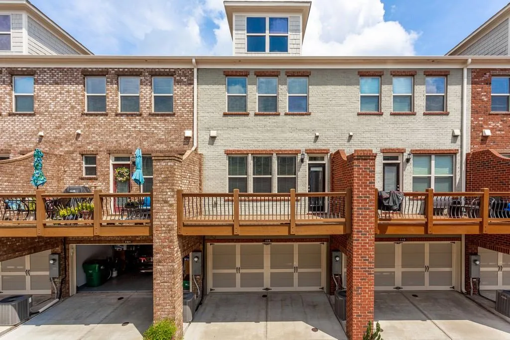 208 Alderwood Point, Atlanta, Georgia 30328, 3 Bedrooms Bedrooms, ,3 BathroomsBathrooms,Residential,Sold,208 Alderwood Point,6776121