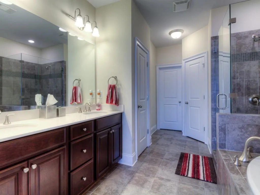 463 Alderwood Street Unit 463, Sandy Springs, Georgia 30328, 3 Bedrooms Bedrooms, ,3 BathroomsBathrooms,Residential,Sold,463 Alderwood Street Unit 463,5638737