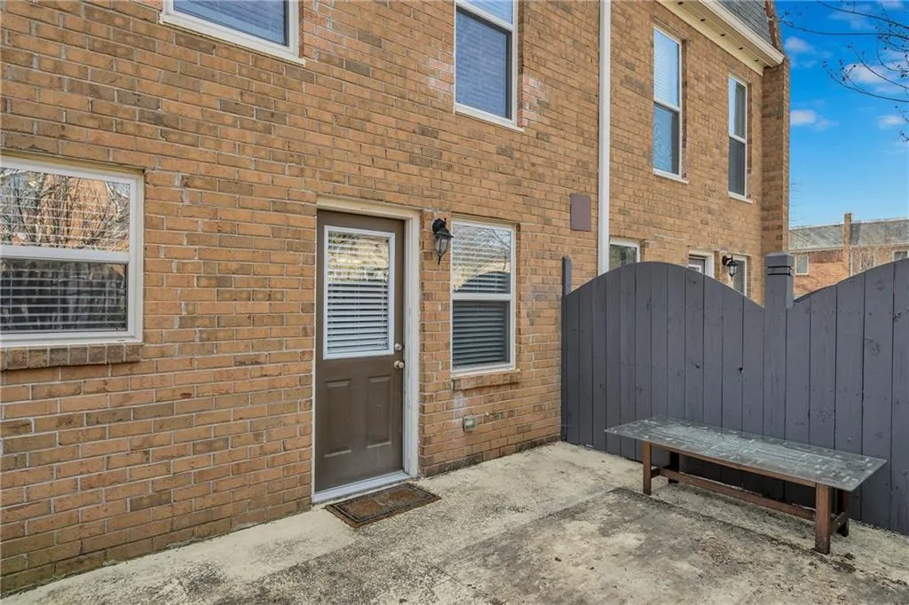 245 Winding River Drive Unit B, Sandy Springs, Georgia 30350, 2 Bedrooms Bedrooms, ,1 BathroomBathrooms,Residential,Sold,245 Winding River Drive Unit B,6514875