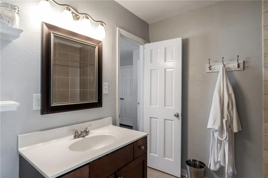 245 Winding River Drive Unit B, Sandy Springs, Georgia 30350, 2 Bedrooms Bedrooms, ,1 BathroomBathrooms,Residential,Sold,245 Winding River Drive Unit B,6514875