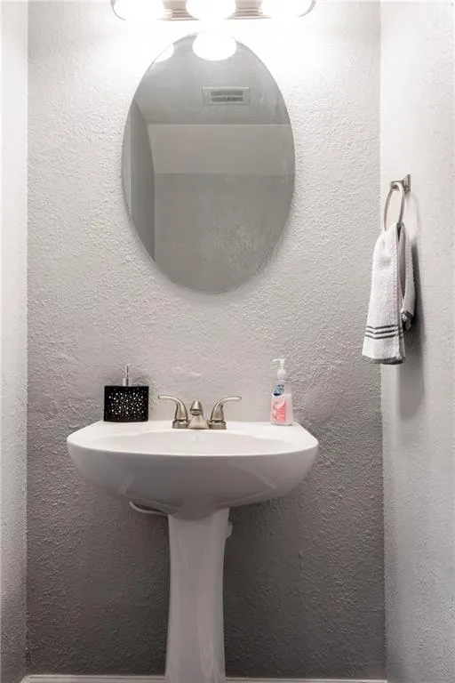 245 Winding River Drive Unit B, Sandy Springs, Georgia 30350, 2 Bedrooms Bedrooms, ,1 BathroomBathrooms,Residential,Sold,245 Winding River Drive Unit B,6514875