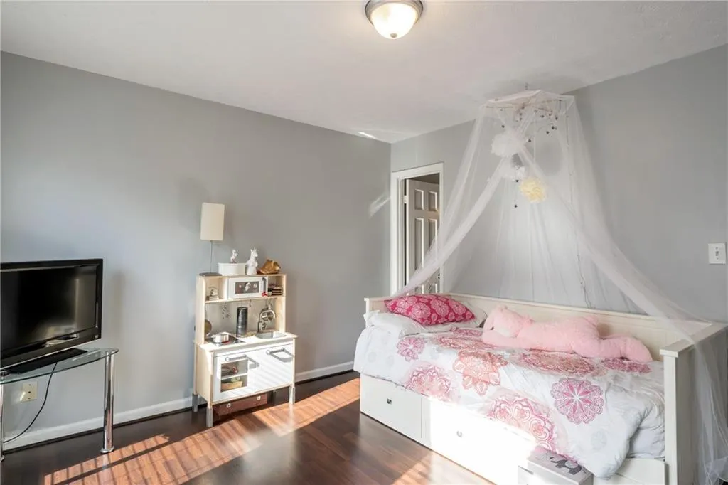 245 Winding River Drive Unit B, Sandy Springs, Georgia 30350, 2 Bedrooms Bedrooms, ,1 BathroomBathrooms,Residential,Sold,245 Winding River Drive Unit B,6514875