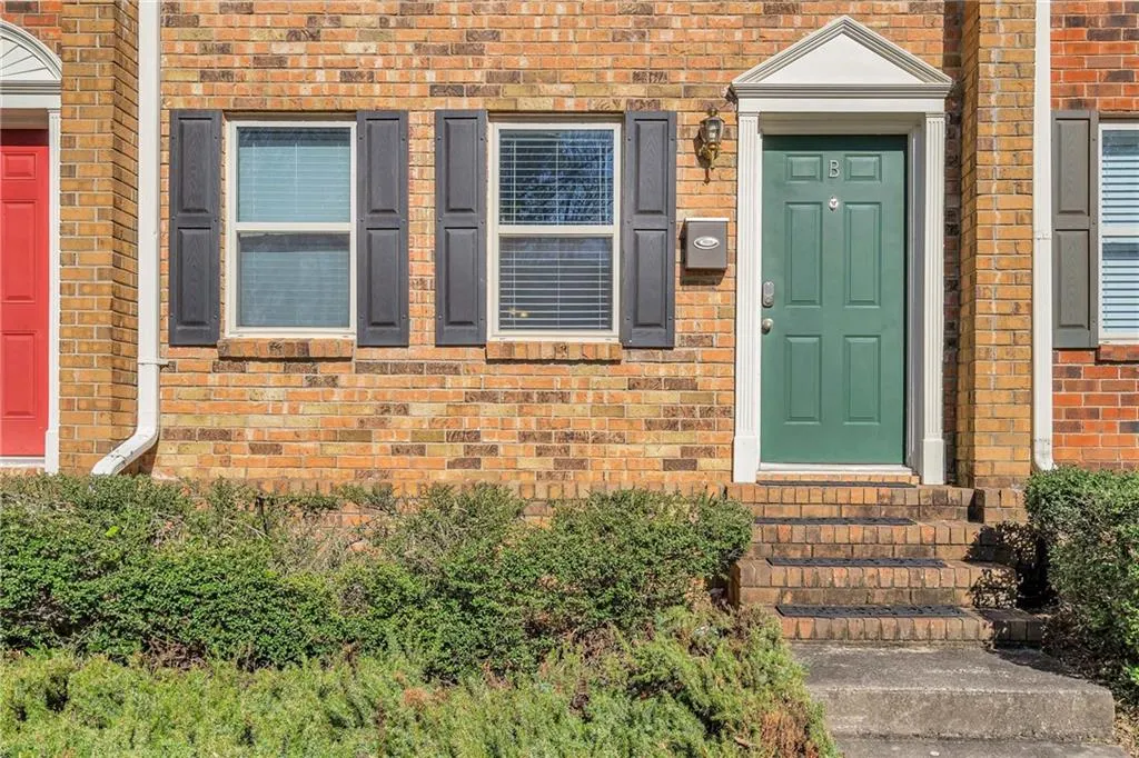 245 Winding River Drive Unit B, Sandy Springs, Georgia 30350, 2 Bedrooms Bedrooms, ,1 BathroomBathrooms,Residential,Sold,245 Winding River Drive Unit B,6514875