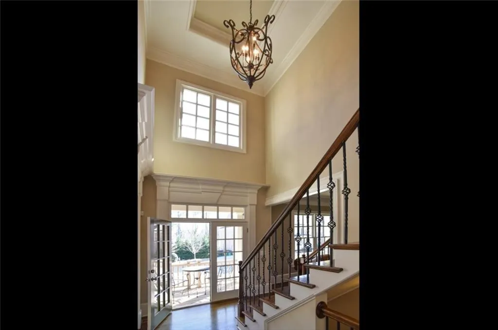 6304 Mount Vernon Oaks Drive, Atlanta, Georgia 30328, 5 Bedrooms Bedrooms, ,4 BathroomsBathrooms,Residential,Sold,6304 Mount Vernon Oaks Drive,5902732