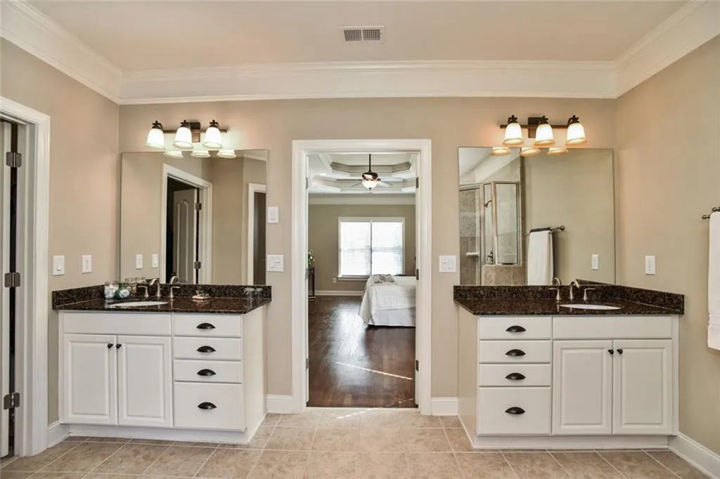 6304 Mount Vernon Oaks Drive, Atlanta, Georgia 30328, 5 Bedrooms Bedrooms, ,4 BathroomsBathrooms,Residential,Sold,6304 Mount Vernon Oaks Drive,5902732