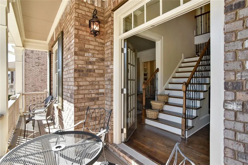 6304 Mount Vernon Oaks Drive, Atlanta, Georgia 30328, 5 Bedrooms Bedrooms, ,4 BathroomsBathrooms,Residential,Sold,6304 Mount Vernon Oaks Drive,5902732
