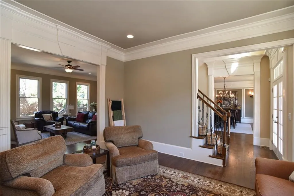 6304 Mount Vernon Oaks Drive, Atlanta, Georgia 30328, 5 Bedrooms Bedrooms, ,4 BathroomsBathrooms,Residential,Sold,6304 Mount Vernon Oaks Drive,5902732