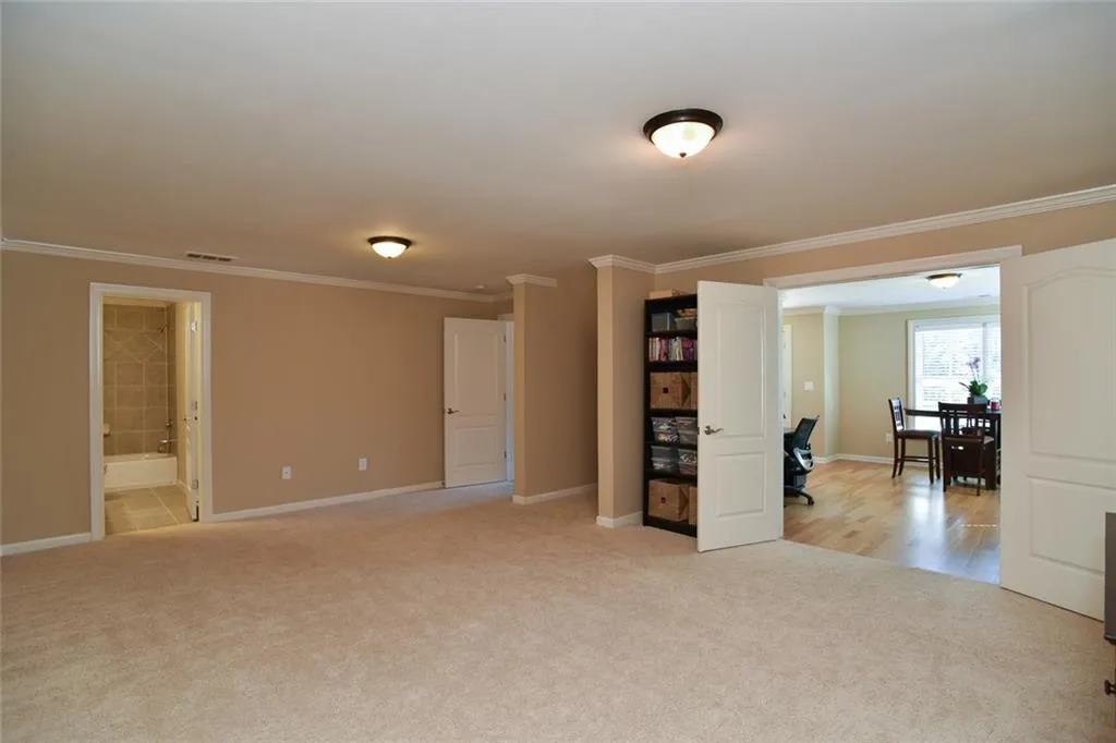 6304 Mount Vernon Oaks Drive, Atlanta, Georgia 30328, 5 Bedrooms Bedrooms, ,4 BathroomsBathrooms,Residential,Sold,6304 Mount Vernon Oaks Drive,5902732