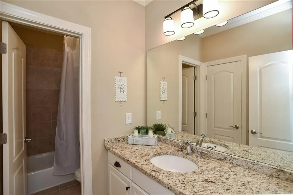 6304 Mount Vernon Oaks Drive, Atlanta, Georgia 30328, 5 Bedrooms Bedrooms, ,4 BathroomsBathrooms,Residential,Sold,6304 Mount Vernon Oaks Drive,5902732