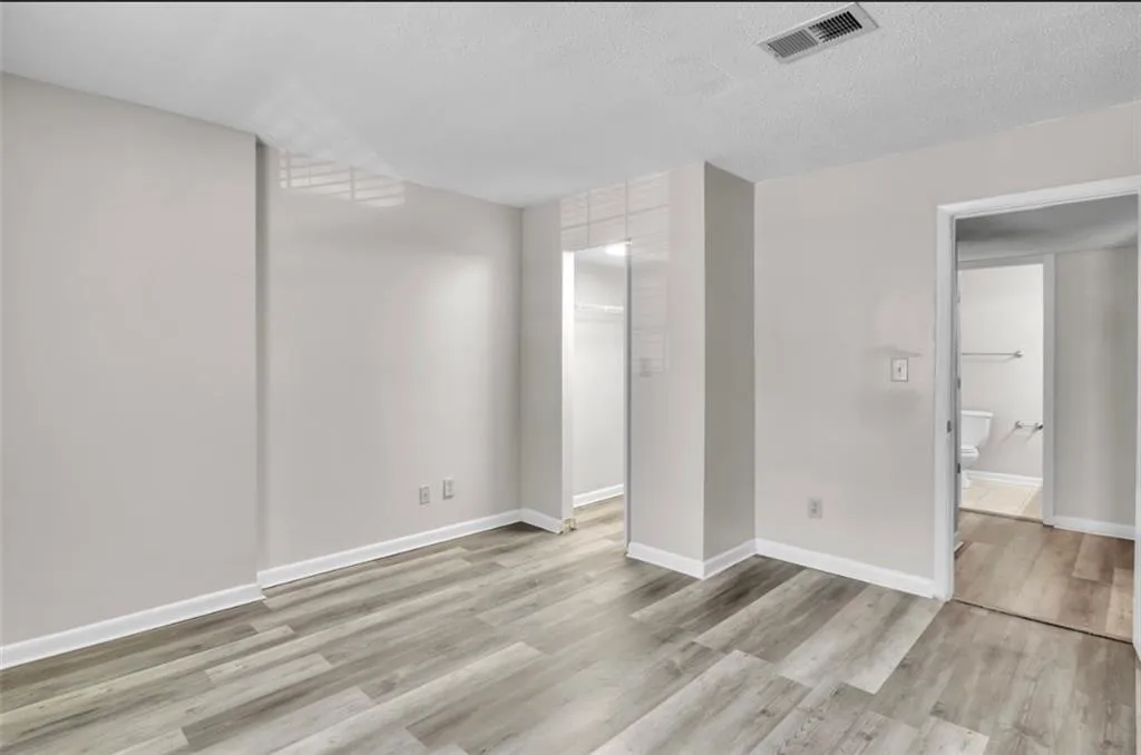 6900 Roswell Road Unit 10q, Atlanta, Georgia 30328, 2 Bedrooms Bedrooms, ,2 BathroomsBathrooms,Residential,For Sale,6900 Roswell Road Unit 10q,7634777