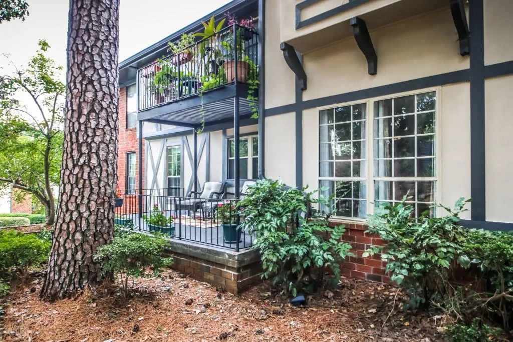 6851 Roswell Road Unit C-5, Atlanta, Georgia 30328, 3 Bedrooms Bedrooms, ,2 BathroomsBathrooms,Residential,Sold,6851 Roswell Road Unit C-5,6815800