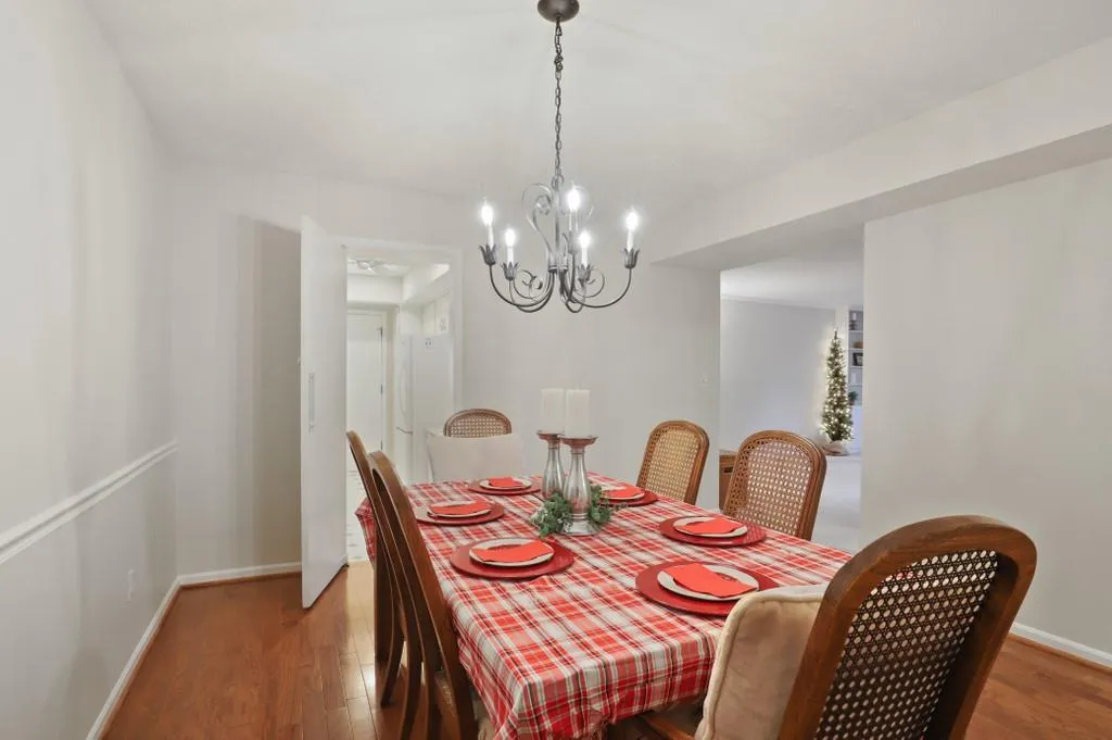 6851 Roswell Road Unit C-5, Atlanta, Georgia 30328, 3 Bedrooms Bedrooms, ,2 BathroomsBathrooms,Residential,Sold,6851 Roswell Road Unit C-5,6815800