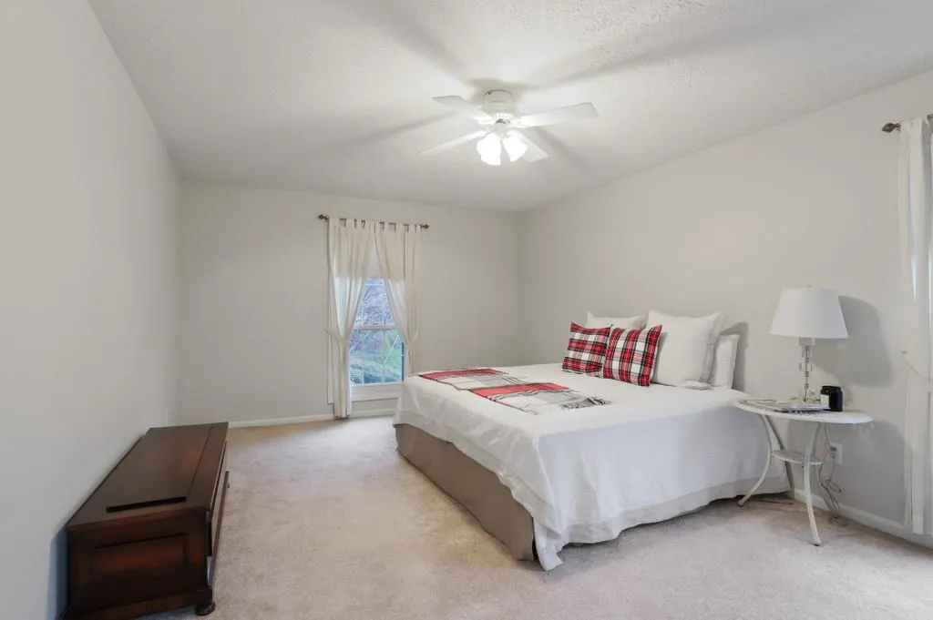 6851 Roswell Road Unit C-5, Atlanta, Georgia 30328, 3 Bedrooms Bedrooms, ,2 BathroomsBathrooms,Residential,Sold,6851 Roswell Road Unit C-5,6815800