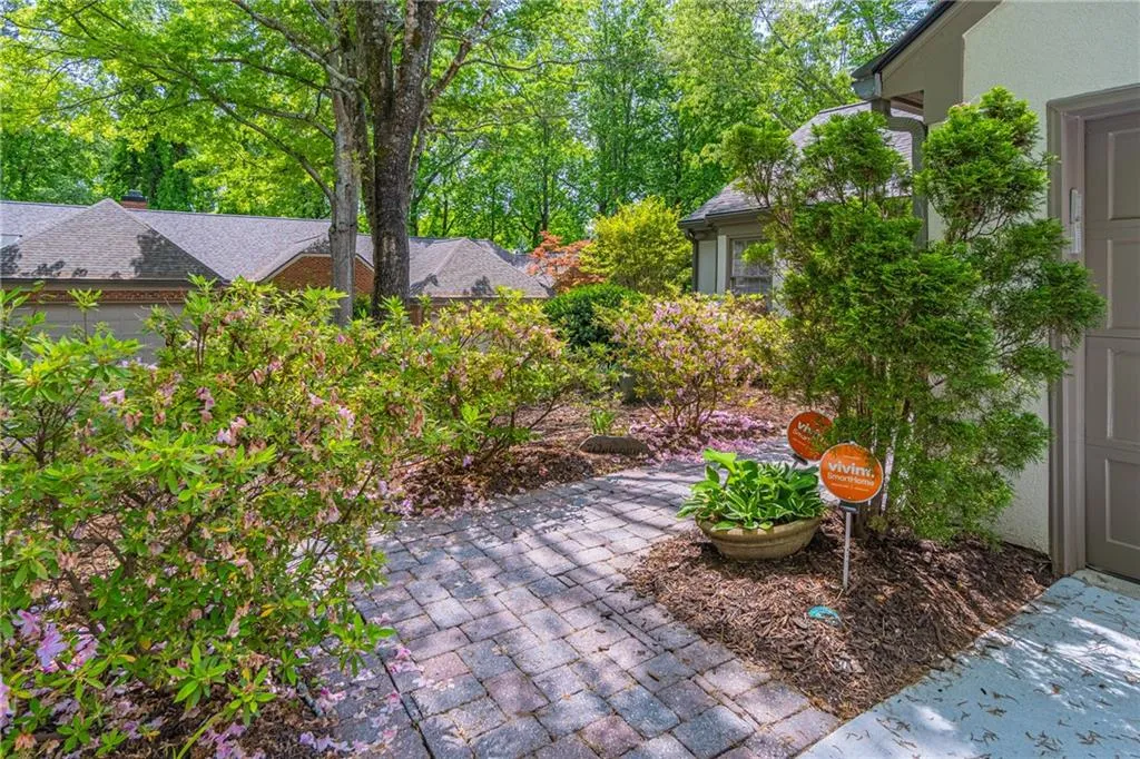 495 Greenlaurel Drive, Sandy Springs, Georgia 30342, 4 Bedrooms Bedrooms, ,3 BathroomsBathrooms,Residential,Sold,495 Greenlaurel Drive,7379298