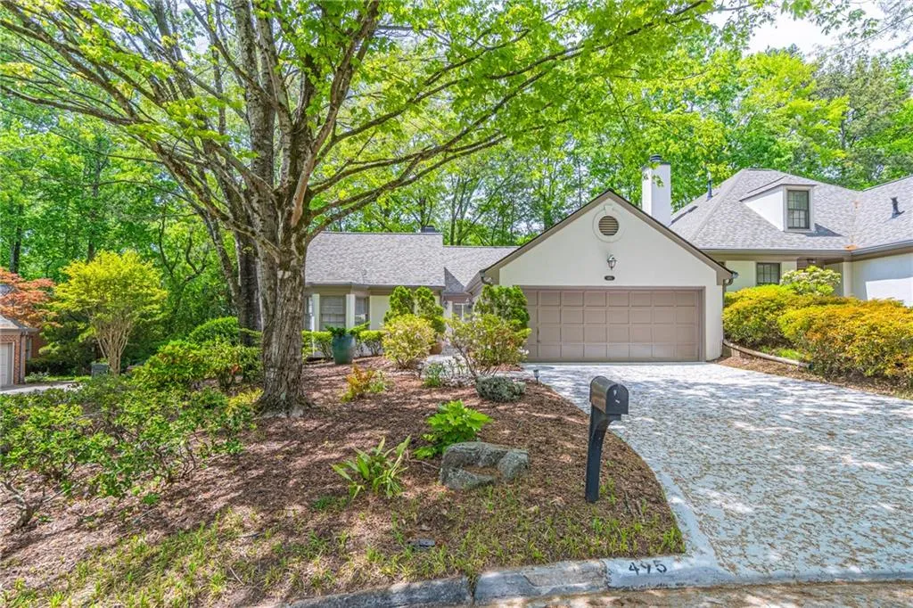 495 Greenlaurel Drive, Sandy Springs, Georgia 30342, 4 Bedrooms Bedrooms, ,3 BathroomsBathrooms,Residential,Sold,495 Greenlaurel Drive,7379298