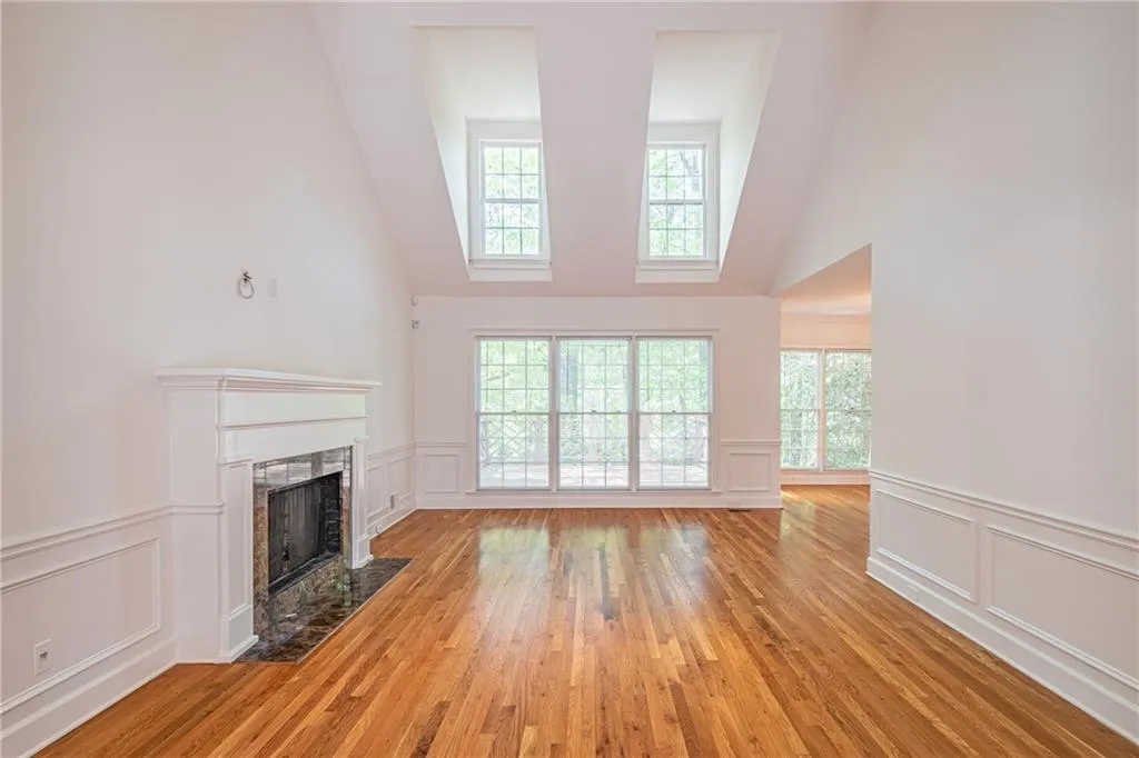 495 Greenlaurel Drive, Sandy Springs, Georgia 30342, 4 Bedrooms Bedrooms, ,3 BathroomsBathrooms,Residential,Sold,495 Greenlaurel Drive,7379298