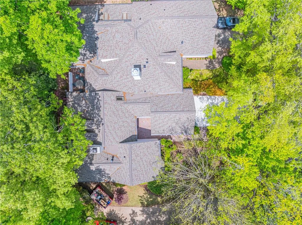 495 Greenlaurel Drive, Sandy Springs, Georgia 30342, 4 Bedrooms Bedrooms, ,3 BathroomsBathrooms,Residential,Sold,495 Greenlaurel Drive,7379298