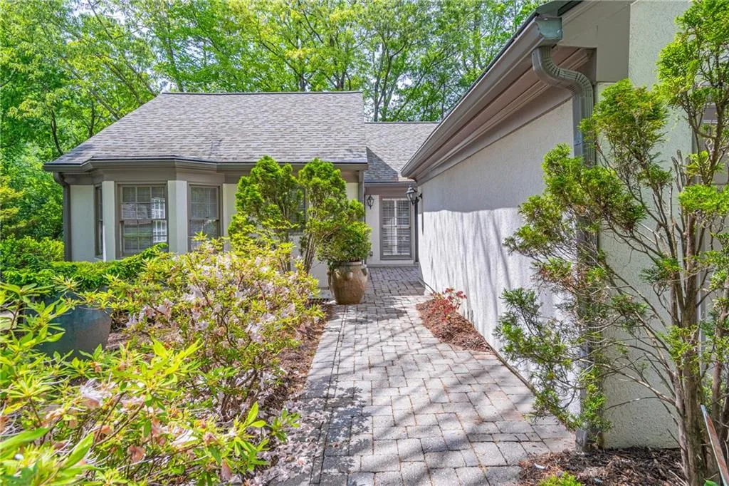 495 Greenlaurel Drive, Sandy Springs, Georgia 30342, 4 Bedrooms Bedrooms, ,3 BathroomsBathrooms,Residential,Sold,495 Greenlaurel Drive,7379298