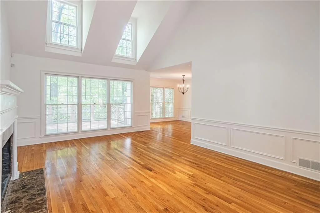 495 Greenlaurel Drive, Sandy Springs, Georgia 30342, 4 Bedrooms Bedrooms, ,3 BathroomsBathrooms,Residential,Sold,495 Greenlaurel Drive,7379298