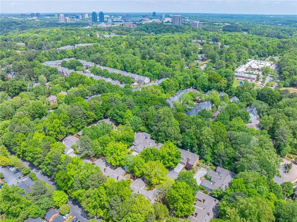 495 Greenlaurel Drive, Sandy Springs, Georgia 30342, 4 Bedrooms Bedrooms, ,3 BathroomsBathrooms,Residential,Sold,495 Greenlaurel Drive,7379298