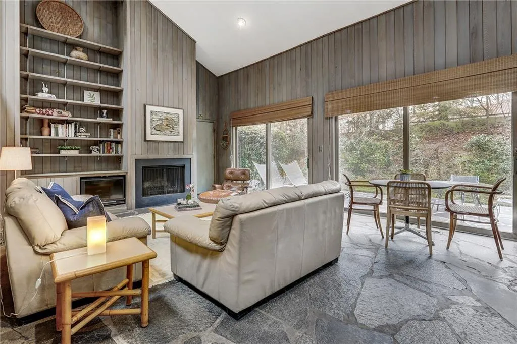 6405 Riverside Drive, Atlanta, Georgia 30328, 5 Bedrooms Bedrooms, ,4 BathroomsBathrooms,Residential,Sold,6405 Riverside Drive,6119191