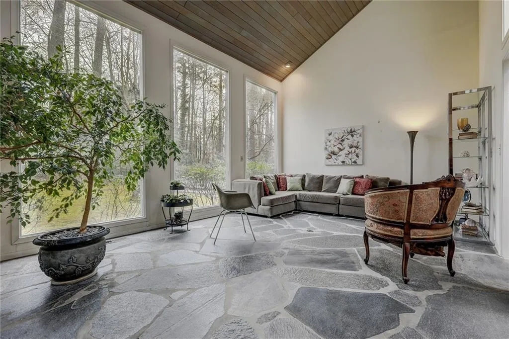 6405 Riverside Drive, Atlanta, Georgia 30328, 5 Bedrooms Bedrooms, ,4 BathroomsBathrooms,Residential,Sold,6405 Riverside Drive,6119191