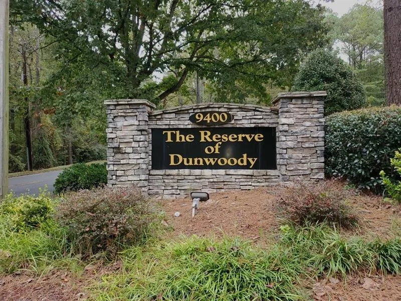 9400 Roberts Drive Unit 6-c, Sandy Springs, Georgia 30350, 1 Bedroom Bedrooms, ,1 BathroomBathrooms,Residential,Sold,9400 Roberts Drive Unit 6-c,6641688