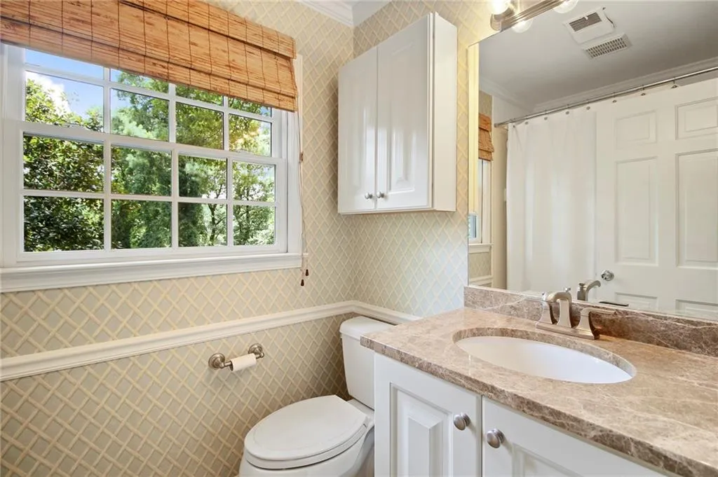 598 Chestnut Oak Court, Atlanta, Georgia 30327, 5 Bedrooms Bedrooms, ,3 BathroomsBathrooms,Residential,Sold,598 Chestnut Oak Court,6923801