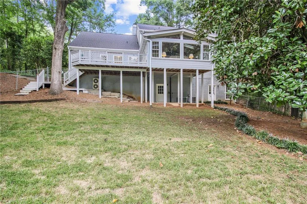 598 Chestnut Oak Court, Atlanta, Georgia 30327, 5 Bedrooms Bedrooms, ,3 BathroomsBathrooms,Residential,Sold,598 Chestnut Oak Court,6923801