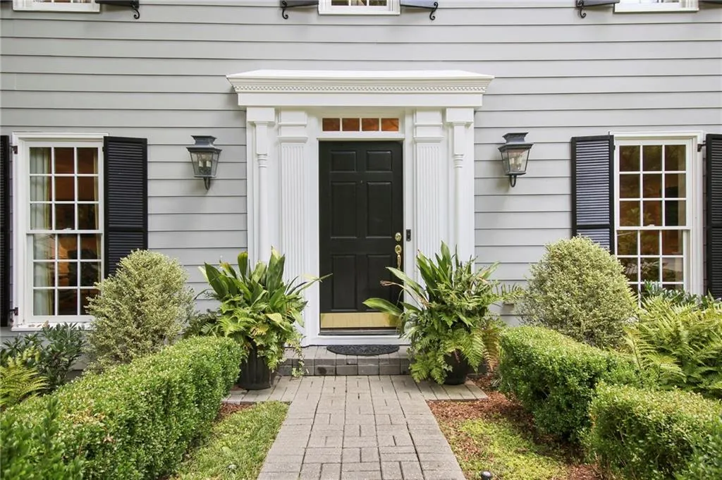 598 Chestnut Oak Court, Atlanta, Georgia 30327, 5 Bedrooms Bedrooms, ,3 BathroomsBathrooms,Residential,Sold,598 Chestnut Oak Court,6923801