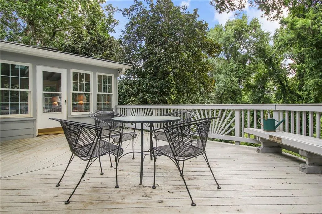 598 Chestnut Oak Court, Atlanta, Georgia 30327, 5 Bedrooms Bedrooms, ,3 BathroomsBathrooms,Residential,Sold,598 Chestnut Oak Court,6923801