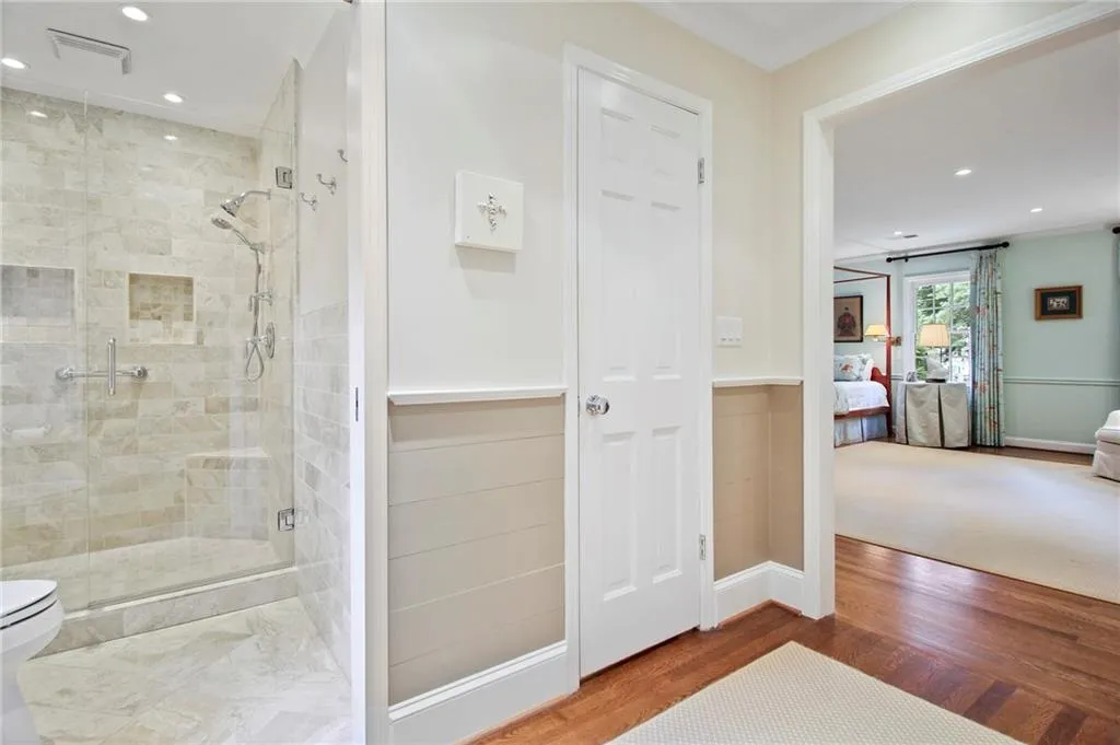 598 Chestnut Oak Court, Atlanta, Georgia 30327, 5 Bedrooms Bedrooms, ,3 BathroomsBathrooms,Residential,Sold,598 Chestnut Oak Court,6923801