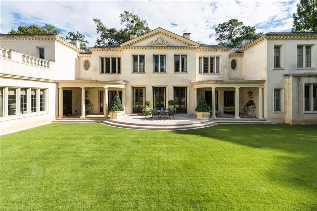 881 W Conway Drive Nw, Atlanta, Georgia 30327, 6 Bedrooms Bedrooms, ,8 BathroomsBathrooms,Residential,For Sale,881 W Conway Drive Nw,7676978