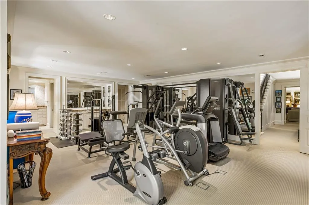 881 W Conway Drive Nw, Atlanta, Georgia 30327, 6 Bedrooms Bedrooms, 0 ,8 BathroomsBathrooms,Residential,For Sale,881 W Conway Drive Nw,7676978