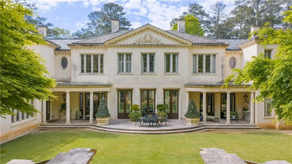 881 W Conway Drive Nw, Atlanta, Georgia 30327, 6 Bedrooms Bedrooms, 0 ,8 BathroomsBathrooms,Residential,For Sale,881 W Conway Drive Nw,7676978