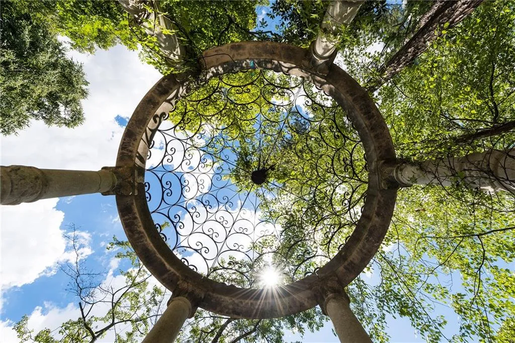 881 W Conway Drive Nw, Atlanta, Georgia 30327, 6 Bedrooms Bedrooms, ,8 BathroomsBathrooms,Residential,For Sale,881 W Conway Drive Nw,7676978