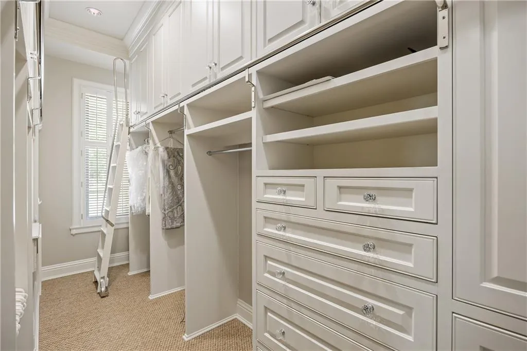 881 W Conway Drive Nw, Atlanta, Georgia 30327, 6 Bedrooms Bedrooms, 0 ,8 BathroomsBathrooms,Residential,For Sale,881 W Conway Drive Nw,7676978