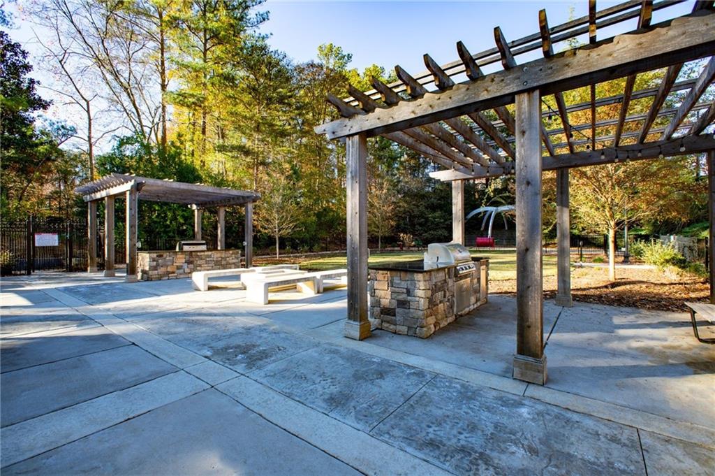 795 Hammond Drive Unit 713, Sandy Springs, Georgia 30328, 2 Bedrooms Bedrooms, ,2 BathroomsBathrooms,Residential,Sold,795 Hammond Drive Unit 713,7310050