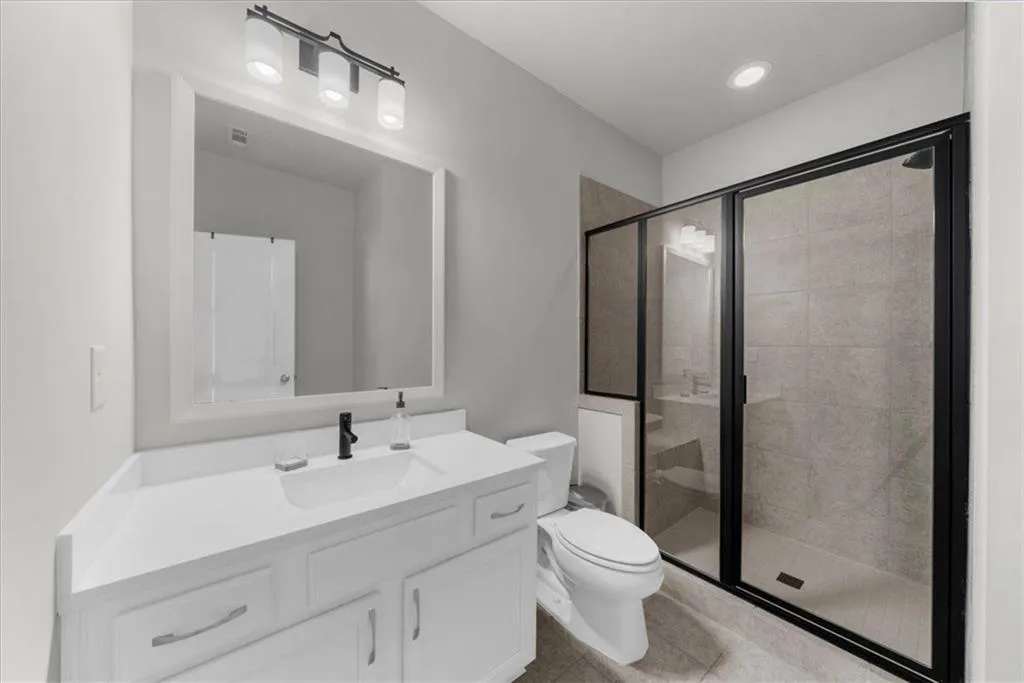Atlanta, Georgia 30339, 3 Bedrooms Bedrooms, ,3 BathroomsBathrooms,Residential,For Sale,7624857