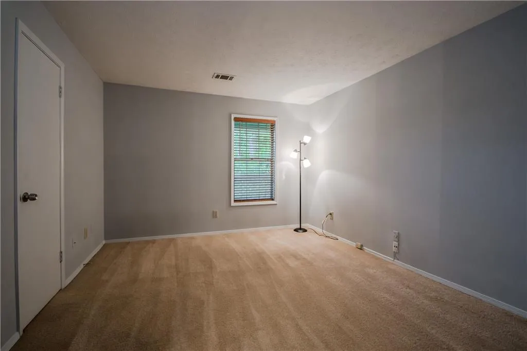 1504 Natchez Trace, Atlanta, Georgia 30350, 2 Bedrooms Bedrooms, ,2 BathroomsBathrooms,Residential,Sold,1504 Natchez Trace,5855021
