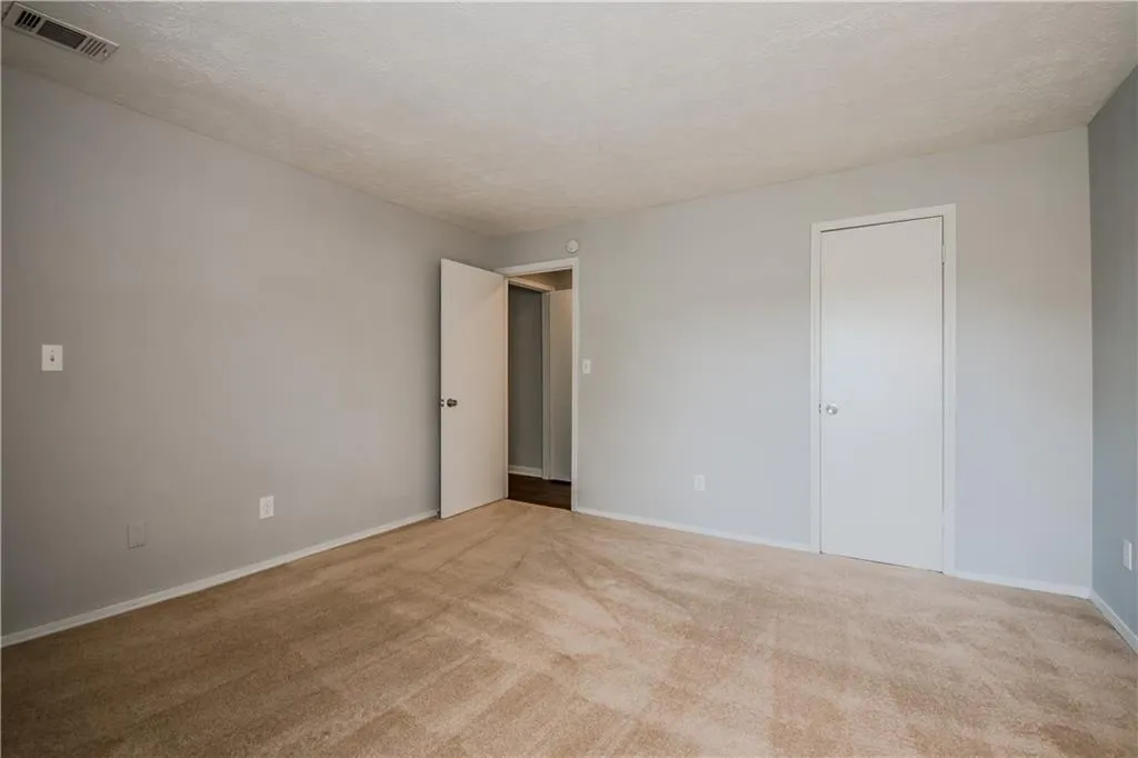 1504 Natchez Trace, Atlanta, Georgia 30350, 2 Bedrooms Bedrooms, ,2 BathroomsBathrooms,Residential,Sold,1504 Natchez Trace,5855021