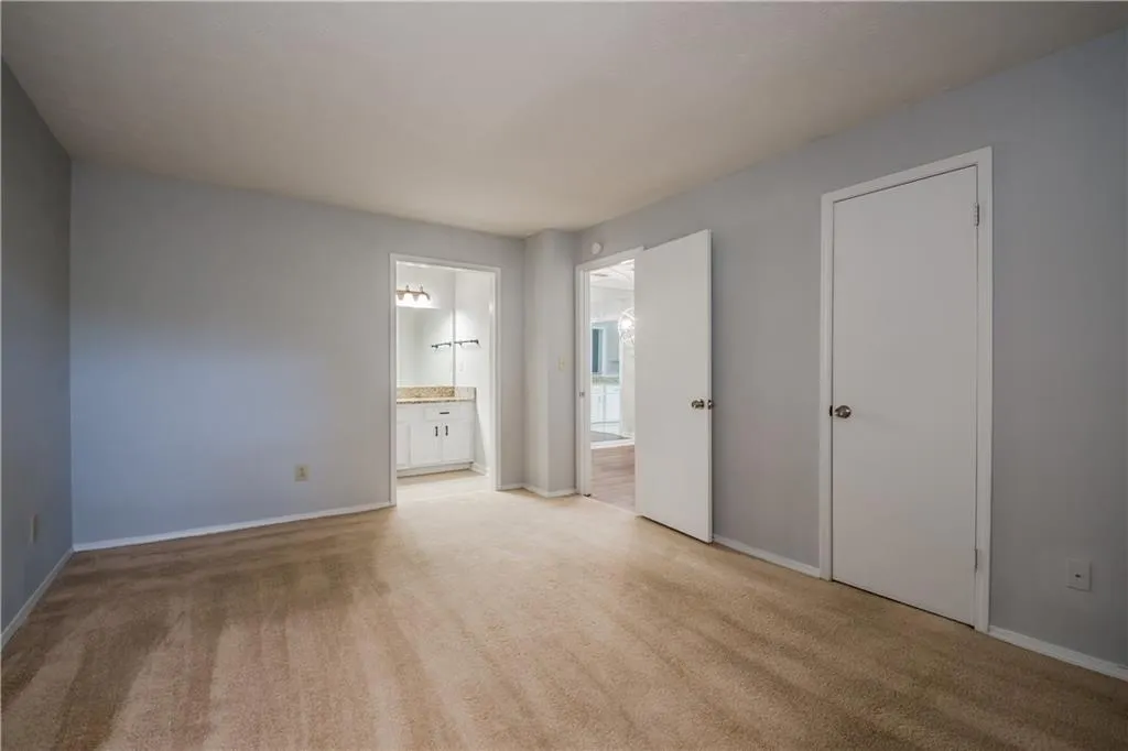 1504 Natchez Trace, Atlanta, Georgia 30350, 2 Bedrooms Bedrooms, ,2 BathroomsBathrooms,Residential,Sold,1504 Natchez Trace,5855021