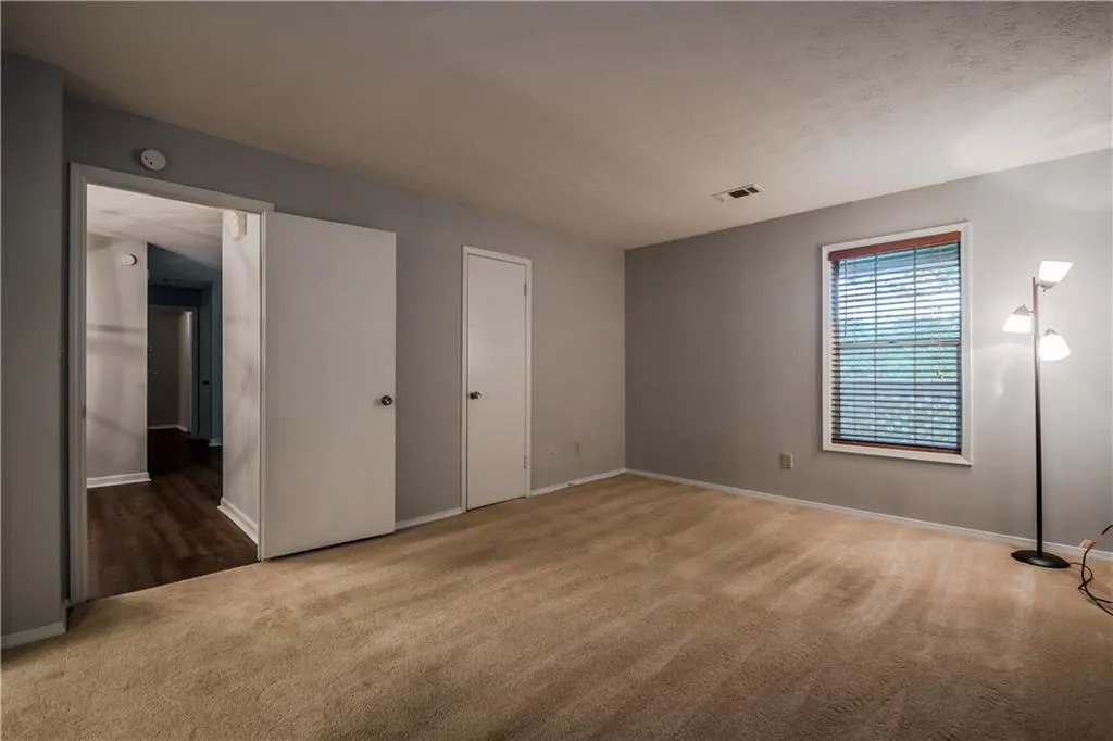 1504 Natchez Trace, Atlanta, Georgia 30350, 2 Bedrooms Bedrooms, ,2 BathroomsBathrooms,Residential,Sold,1504 Natchez Trace,5855021