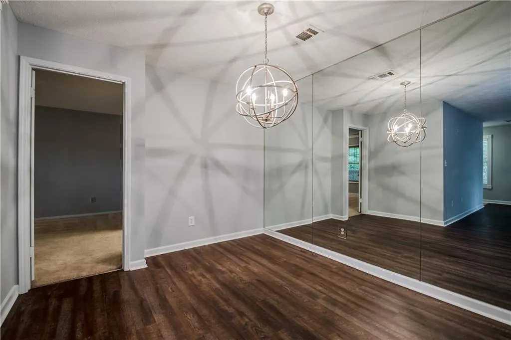 1504 Natchez Trace, Atlanta, Georgia 30350, 2 Bedrooms Bedrooms, ,2 BathroomsBathrooms,Residential,Sold,1504 Natchez Trace,5855021