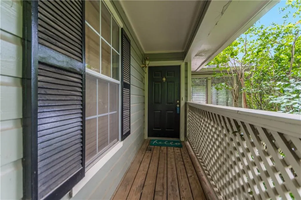 1504 Natchez Trace, Atlanta, Georgia 30350, 2 Bedrooms Bedrooms, ,2 BathroomsBathrooms,Residential,Sold,1504 Natchez Trace,5855021