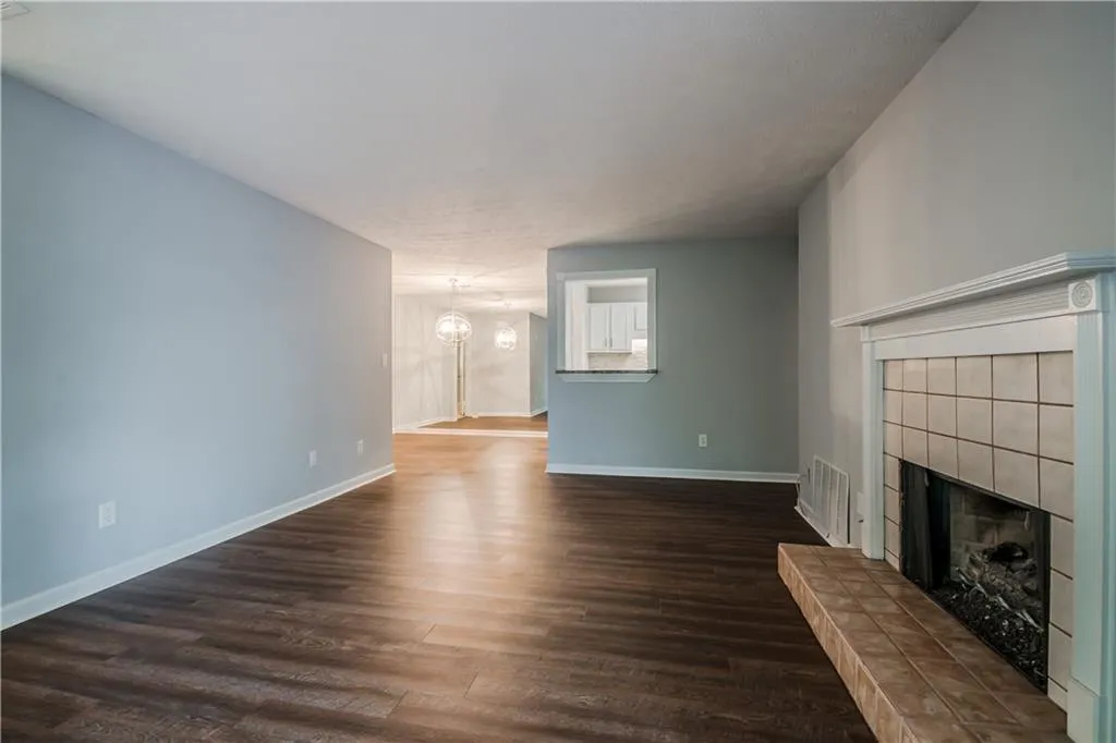 1504 Natchez Trace, Atlanta, Georgia 30350, 2 Bedrooms Bedrooms, ,2 BathroomsBathrooms,Residential,Sold,1504 Natchez Trace,5855021