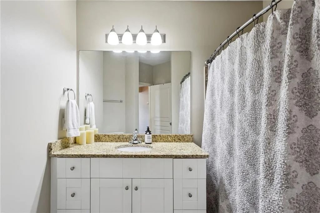 2nd Bathroom